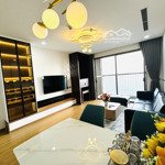 Cần bán gấp căn hộ 3 phòng ngủgolden palace mễ trì, 130m tầng trung ban công hướng mát full đồ, giá bán 7,5 tỷ