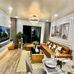 (hà nội center point. lvl) chủ nhà gửi bán căn góc 3pn, 2vc. 80m2. ban công đn tầng 16. giá:7,5tỷ