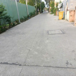 Nhà đường nhựa xe hơi tránh nhau, 50 m ra đường lớn, quận 7. 79 m2 giá 7,4 tỷ.