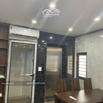 An dương vương 42m2 x 6 tầng ngõ ô tô
thiết kế hiện đại có thang máy
phù hợp gia đình trẻ trung