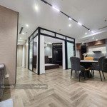 Cho thuê căn hộ royal city diện tích 136m2, 3 phòng ngủ 3 vệ sinh thượng đình, thanh xuân, hà nội