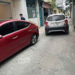 Bán nhà 5t dt 66m mt 5m . phố trường lâm long biên. phân lô - ô tô vào nhà - dân xây - thang máy n