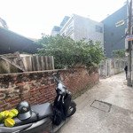 Bán 55m đất mt 6m . ngõ thống nhất cự khối- long biên..mặt tiền rộng. 10m ra đường ô tô tránh. p