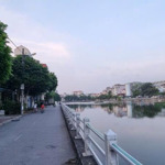 Bồ đề ô tô đỗ cửa kinh doanh tốt có thể sửa thành gara