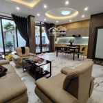 Nhà đẹp ở ngay - phố vip bồ đề - nội thất chất - view thoáng trước sau - 1 bước ra phố ra hồ