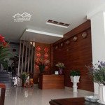 Bán khách sạn 21 tỷ mặt tiền đường
