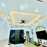 Bán nhà hào nam dt 52mx4 tầng. giá bán 18.2 tỷ