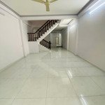 Trệt 2 lầu sân thượng 5x25m gồm 4pn 3wc hẻm xe hơi ngủ trong nhà lê văn thọ p11 giá 25 triệu