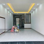 Hiếm! nhà cực đẹp 48m2x 7 tầngthang máy. phân lô - ô tô vào nhà, cạnh goldmark city phố nguyễn đổng chi