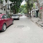 Bán nhà riêng cấp 4 tại hoàng công chất, 7,35 tỷ, 32 m2, giá tốt, view đẹp .