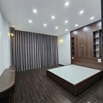 Thạch bàn ngõ thông - nhà thoáng đẹp - tiện ích - ô tô vào nhà 50 m2 x 5 tầng