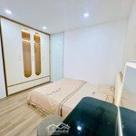Tập thể trung tâm khu bách kinh xây