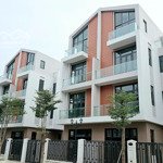độc quyền bán - quỹ căn ck từ 18 - 25% sổ lâu dài - giá tốt nhất. tại vinhomes văn giang, hưng yên.