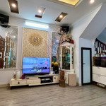 Bán nhà phạm văn đồng - lô góc - mặt ngõ - tặng full nội thất - sổ đỏ hoa khôi - ô tô cách nhà 30m