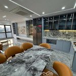 Nhà đẹp ở sướng kinh doanh tốt ngõ phố trạm, long biên, dt 56m2, giá 16.8 tỷ