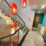 Bán nhà mặt phố cổ đang cho thuê hàng cót, dt 200m2 6 tầng thang máy mt 17m, 170 tỷ hoàn kiếm
