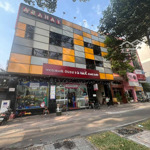 Gấp bán mặt tiền trần hưng đạo, quận 1 - dt 12 x 25m, 300m2 - 4 tầng - hđt 400 triệu - giá 75 tỷ