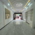 Bán nhà mặt đường tuyến 2 lô 22 lê hồng phong, mt 4m, dt 60m2, nhà 5 tầng còn mới có thang máy
