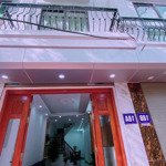 Bán nhà 45m2 6 tỷ xíu cổ linh, phố trạm