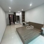 Bán nhà tây thăng long (hv cảnh sát). 35/40 m2, 5t, thang máy, ô tô tránh kinh doanh. nhỉnh 8 tỷ