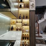 Siêu phẩm bồ đề _ dt 36 m _ 5 tầng viu hồ _ tương lai mặt phố