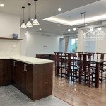 Bán căn hộ mới, đẹp, 147m2, tòa e ciputra, 4 phòng ngủ đủ nội thất