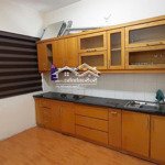Cho chcc kđt yên hoà -cầu giấy -hn .dt 80 2pn 2vs 1 pk .giá 12tr/tháng .lh 0929389966