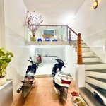 4.25 tỷ * 30m, phố trần khát chân - lô góc - 40m ra ba gác - mặt tiền rộng - ngõ thông