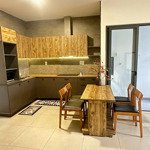 Căn 2pn 85m2 hàng hiếm - giá chỉ 2.05 tỷ có nội thất, chính chủ bán gấp. lh 0904977425