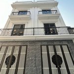 Bán nhà song phương,ô tô đỗ cửa ngày đêm, vị trí cực đẹp, s:42m2*4 tầng, đường 2 ô tô tránh nhau