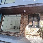 Cho thuê vp tầng 1 tầng 2, dt 130m2 nhà phố trần quốc hoàn, cầu giấy