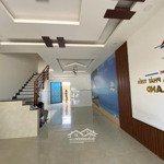 Cho thuê nhà gói 7 kđt mỹ gia, gần ngay ngã 4 giao gói 8. giá thuê: 12tr/tháng. lh: 0901925395 ánh