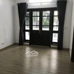 Cho thuê biệt thự ciputra, thoáng, đẹp. diện tích 220m2 x 3 tầng. mặt tiền 25m. giá 60 triệu.