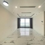Bán nhanh ch 2 ngủ 80m2, tầng cao 2x view trọn sông hồng, giá bao cả trục: 6tyx, sẵn sổ, nguyên bản