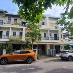 Bán nhanh căn shophouse trục đường lớn hữu nghị 56m cạnh trung tâm thương mại ,trường học liên cấp