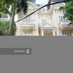 Bán gấp phân lô khuất duy tiến 196.5m2* mặt tiền 10m. lô góc view sân chơi kinh doanh chỉ 38 tỷ