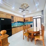 Bán nhà viphẽm xe hơitô hiệu, hiệp tân, tân phú,
 diện tích: 70m2 - 4 * 18 - 4 tầng,
 giá bán 9.79 tỷ tl.