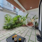 Bán căn nhà thiết kế sân vườn thoáng mát, cách cầu rồng chỉ 3p đi xe