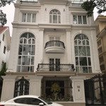 Cho thuê biệt thự tại kđt bắc hà nguyễn văn lộc . dt : 220 m * 4 tầng . mt :12 m . chia phòng