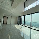 Gia đình cần bán căn duplex 99m2 + 55m2 chung cư green iconic long biên đã nhận nhà liên hệ: 0926321919