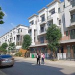 Bán gấp shophouse 4 tầng giá chỉ bằng căn chung cư