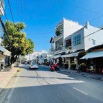 Bán đất tặng nhà cấp 4 mặt tiền đường võ thị sáu , khu vực đông đúc buôn bán kinh doanh. giá đầu tư