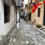 Cho thuê nhà 60m2, 3 tầng, giá 10 triệu/ tháng, full nội thất.