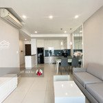 Duy nhất căn sunrise city view 2 phòng ngủ, đủ nội thất, view đông giá 18 triệu/ tháng