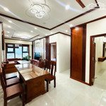 Huyền seahome - bán gấp! căn hộ view núi, full nội thất gỗ hương 800tr, oc3 mường thanh viễn triều