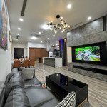 Bán nhanh căn hộ tại royal city, căn góc, 131m2, giá: 13.3 tỷ, liên hệ: 0365 691 228