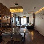 Không có nhu cầu sử dụng bán căn hộ hà đô centrosa 3 phòng ngủ nội thất cao cấp sẵn dọn vào ở ngay