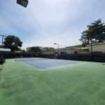 Cho thuê mặt bằng sân tennis 600m2 nguyễn sơn - bồ đề - điện 3 fa, hàng rào, mái che, đỗ được 30 xe