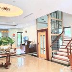 Cho thuê biệt thự tại khu đô thị sinh thái vinhomes riverside phường phúc lợi quận long biên hà nôi