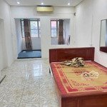 Chính chủ cho thuê căn nhà tập thể nhà h4 nguyễn công trứ, tầng 5, diện tích 60m2, 0975502218
